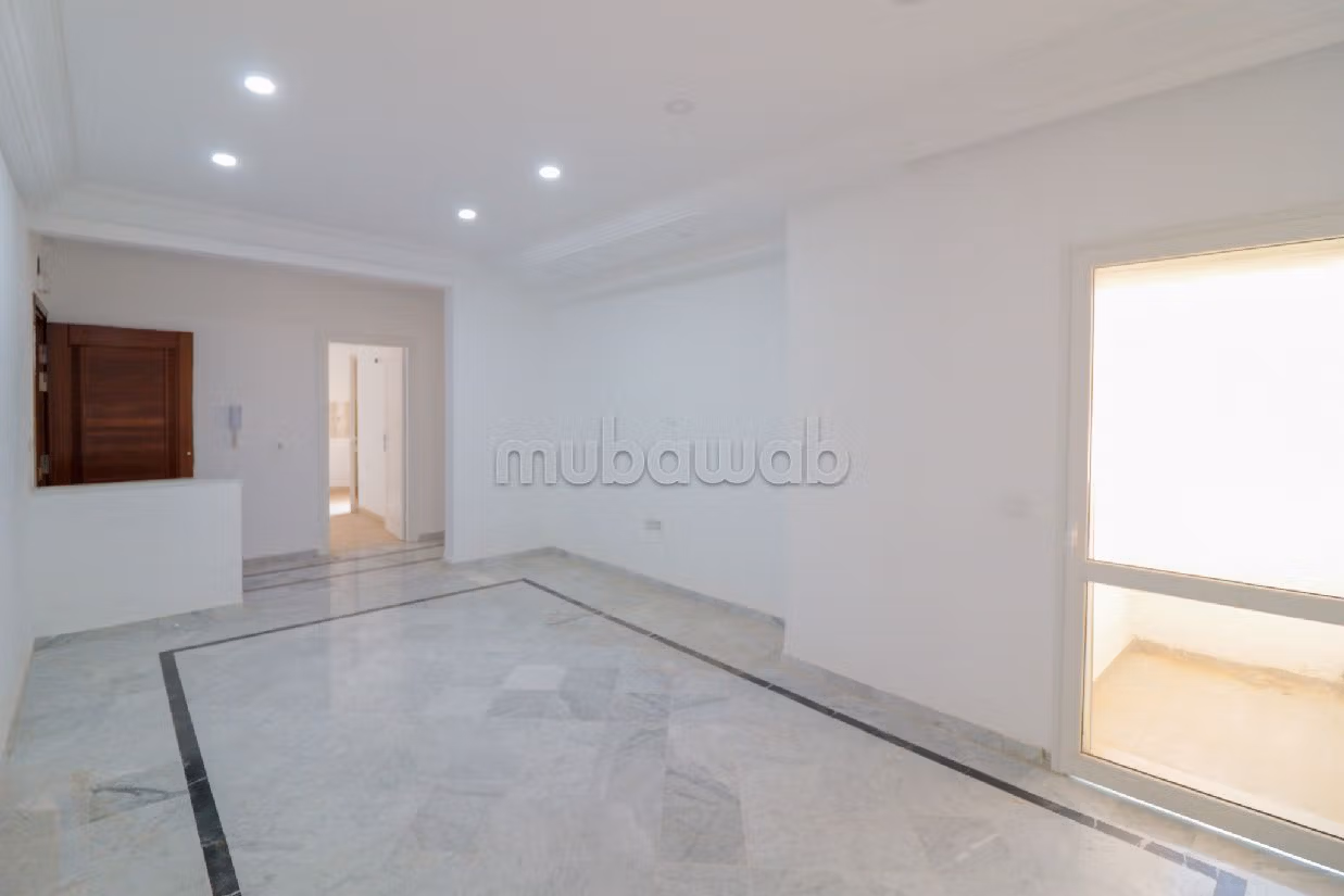 Superbe appartement à vendre à La Manouba. 3 chambres agréables