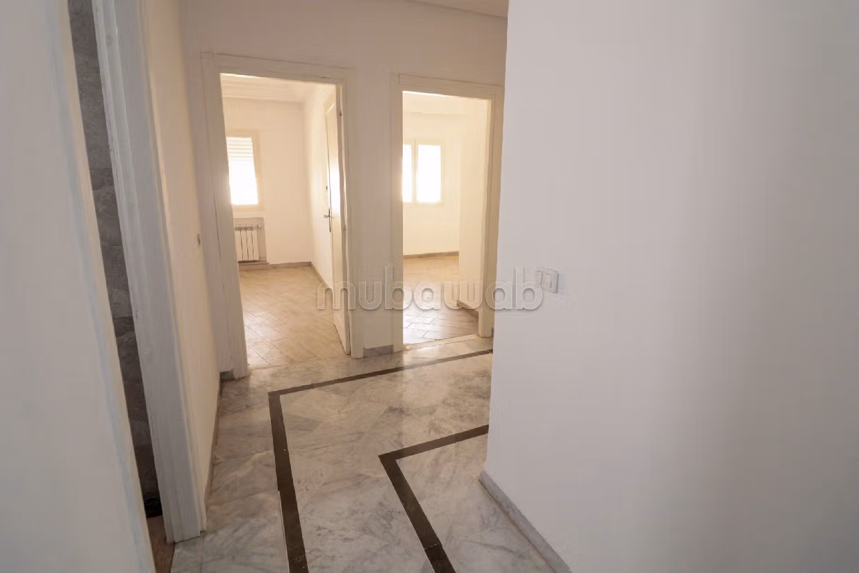 Superbe appartement à vendre à La Manouba. 3 chambres agréables