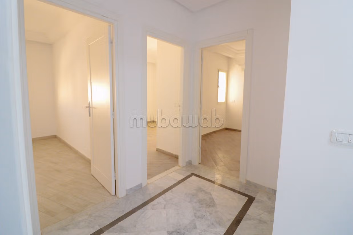 Superbe appartement à vendre à La Manouba. 3 chambres agréables