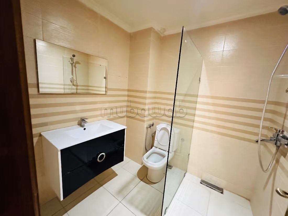 Bel appartement en location à Racine. 4 grandes pièces. Ascenseur