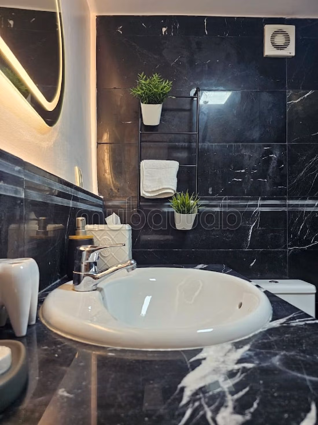 Splendido appartamento da affittare a Centre. Superficie 65 m². Antenna parabolica e sistema di sicurezza