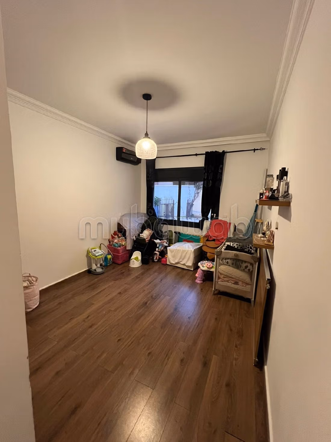 Appartement Vide à La Vente Corniche Merkala