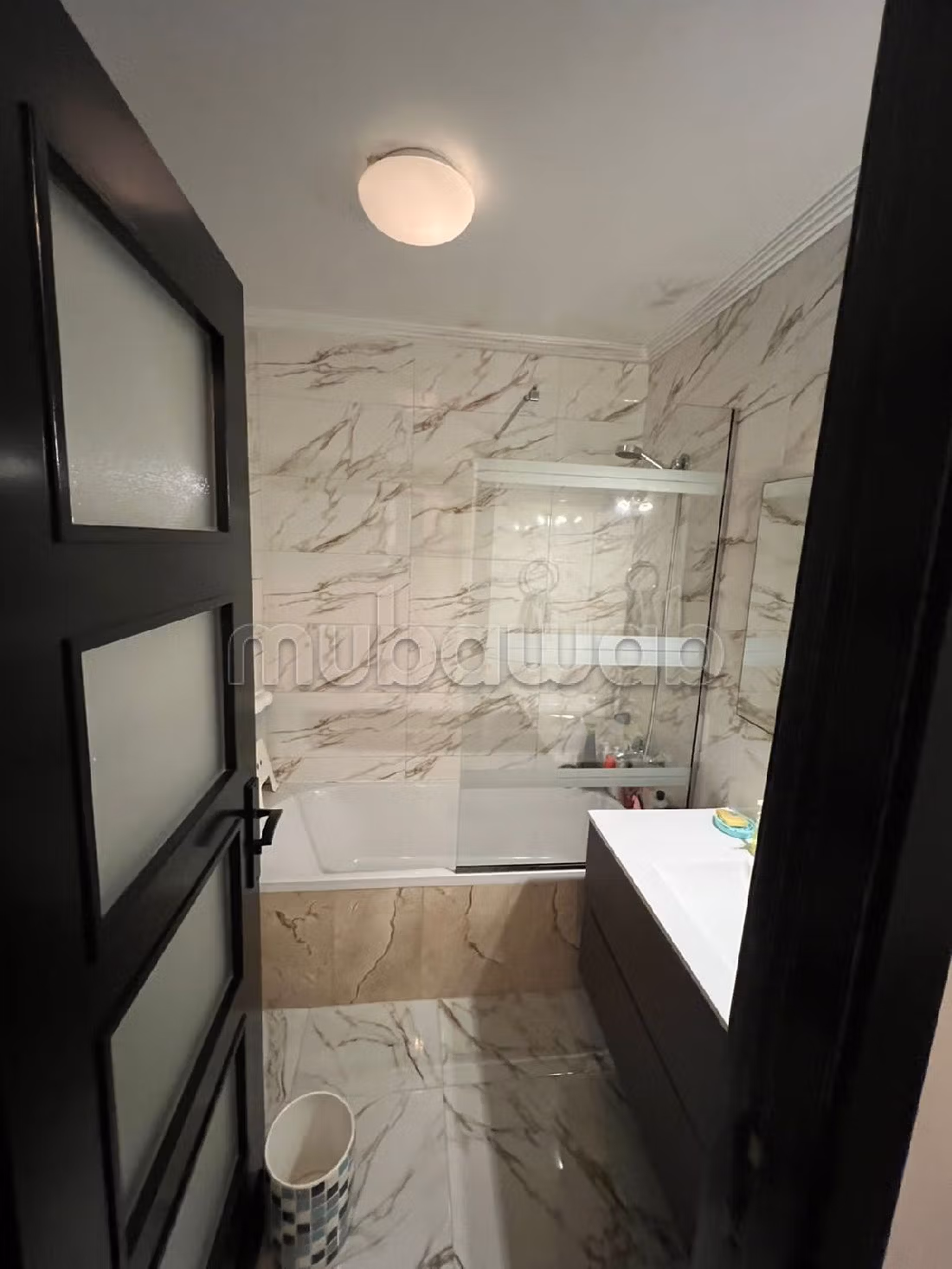 Appartement Vide à La Vente Corniche Merkala
