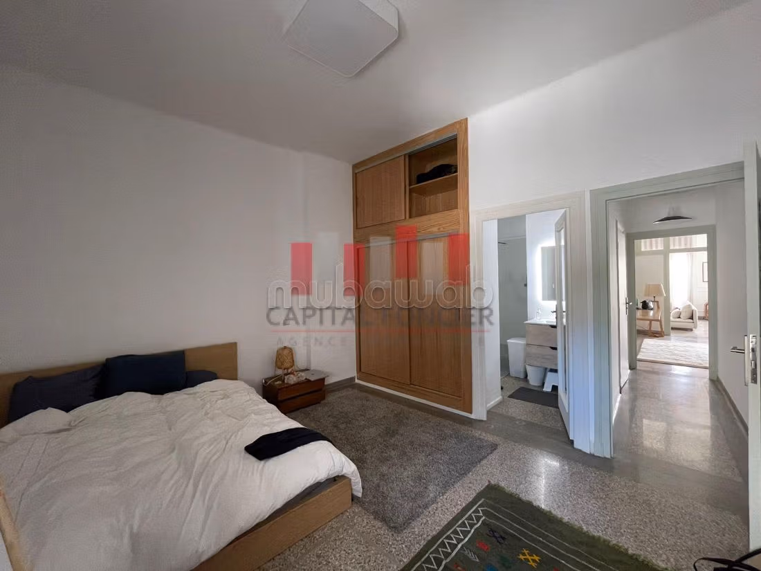 Affitta questo appartamento in centro città. Superficie di 120 m². Ben arredato