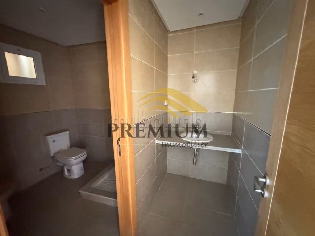 Sale of a lovely apartment in Sala el Jadida. 3 lovely rooms. No Lift. 