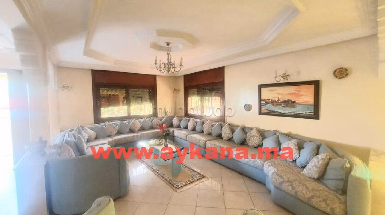 House for sale in Riyad. 5 beautiful rooms. Cellar, Large terrace. 