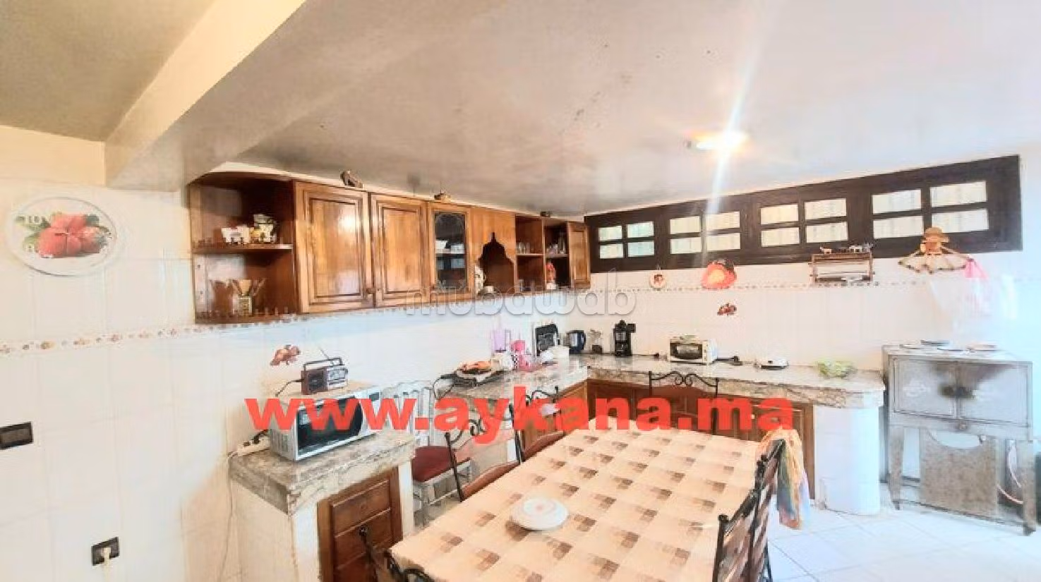 House for sale in Riyad. 5 beautiful rooms. Cellar, Large terrace. 