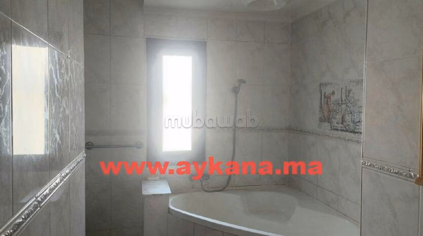 House for sale in Riyad. 5 beautiful rooms. Cellar, Large terrace. 
