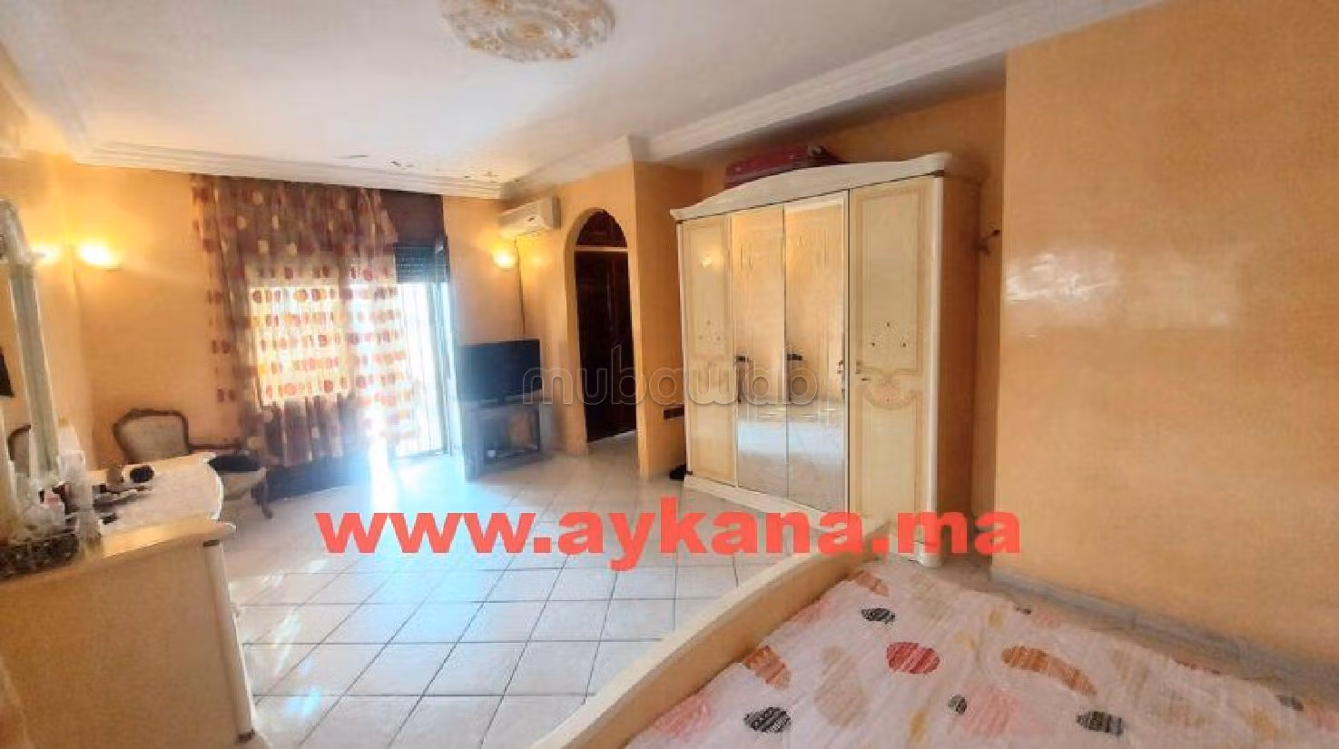 House for sale in Riyad. 5 beautiful rooms. Cellar, Large terrace. 