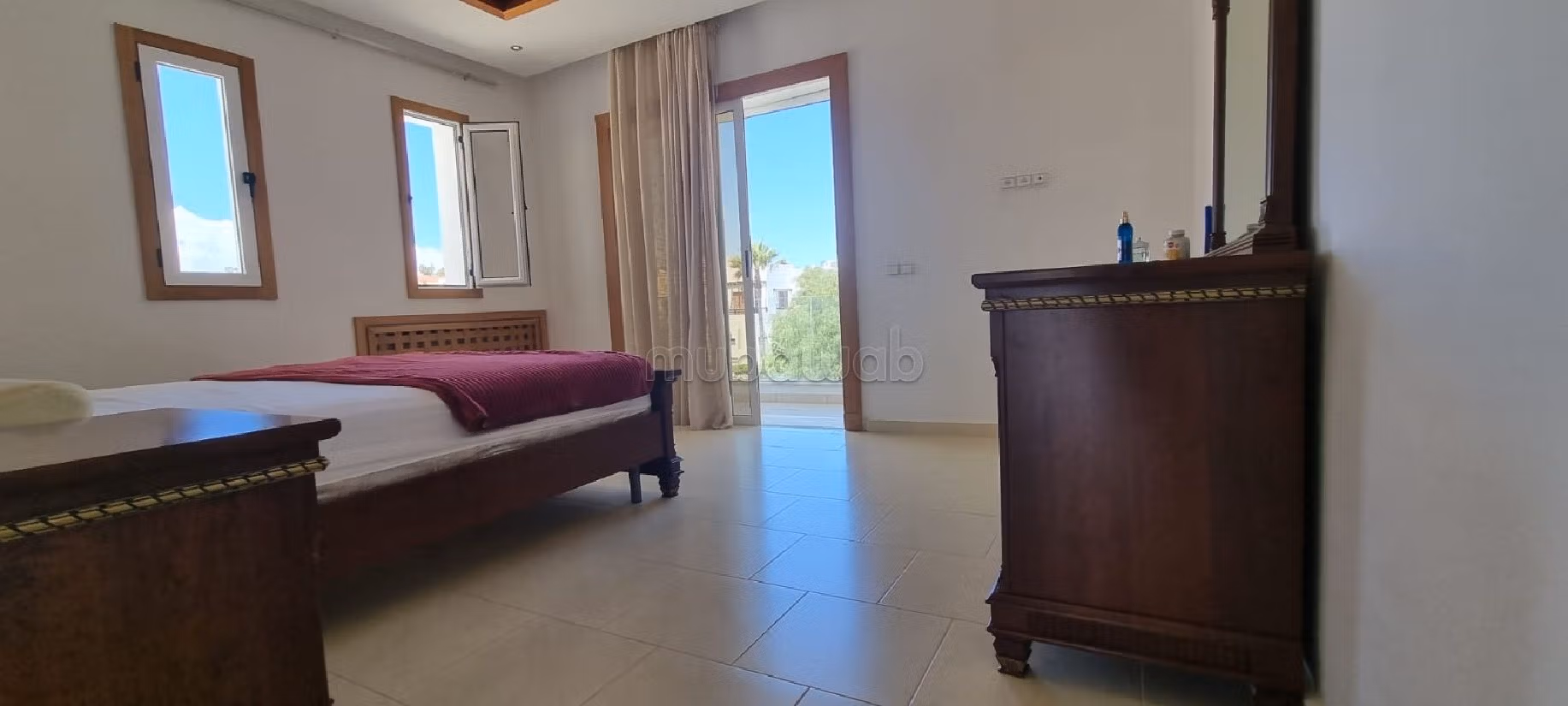 Villas y casas de lujo en alquiler. 4 habitaciones confortables. Piscina y aire condicionado