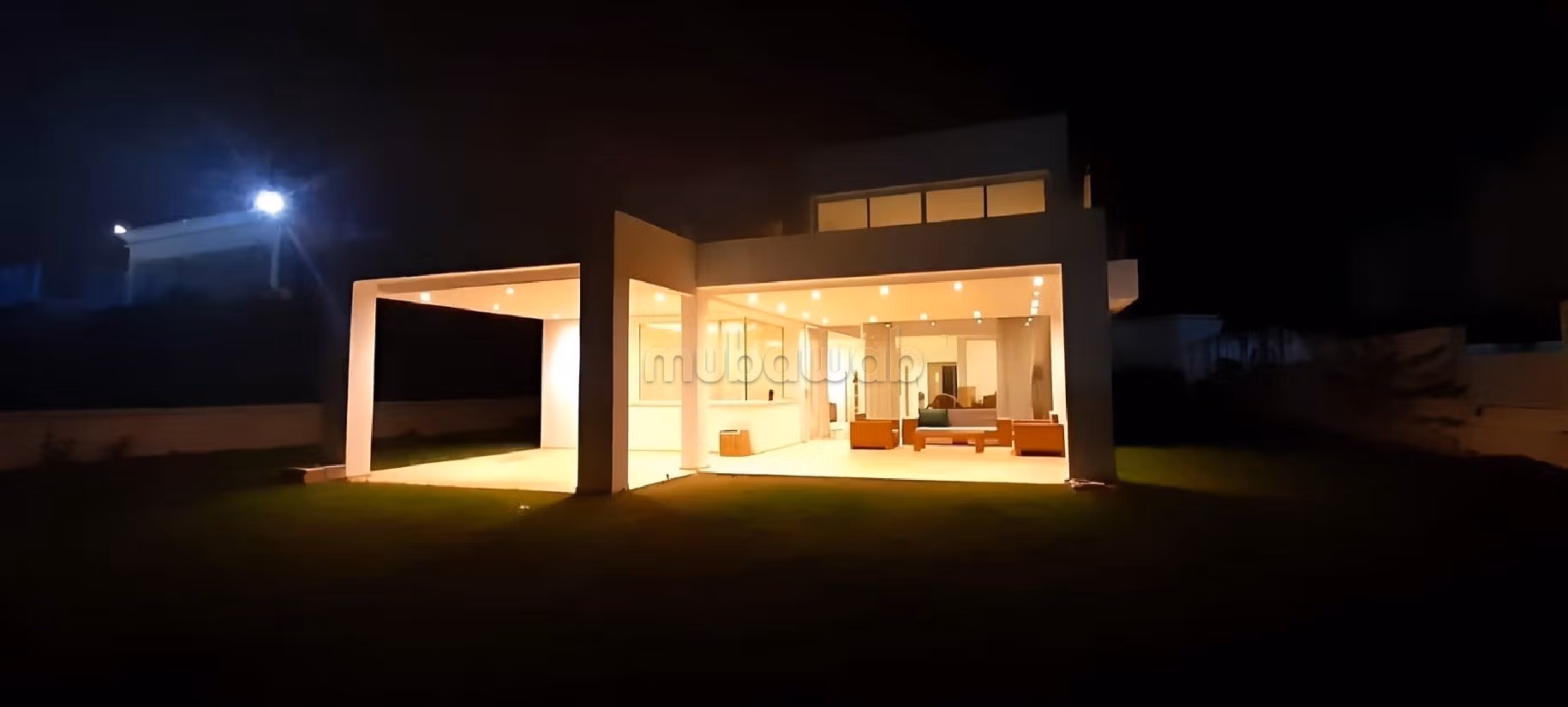 Villas y casas de lujo en alquiler. 4 habitaciones confortables. Piscina y aire condicionado