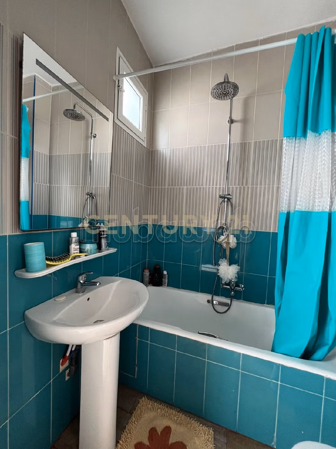 Bellissima casa in affitto a Cité Mohamed Ali. 4 ampi locali. Doppi vetri e riscaldamento