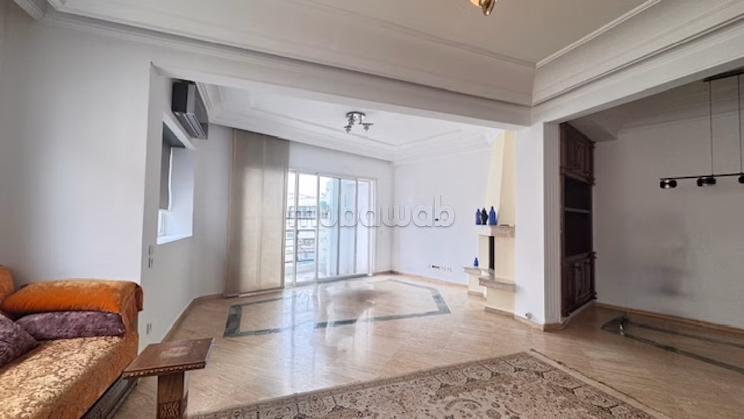 Appartement ensoleillé en hauteur — 2