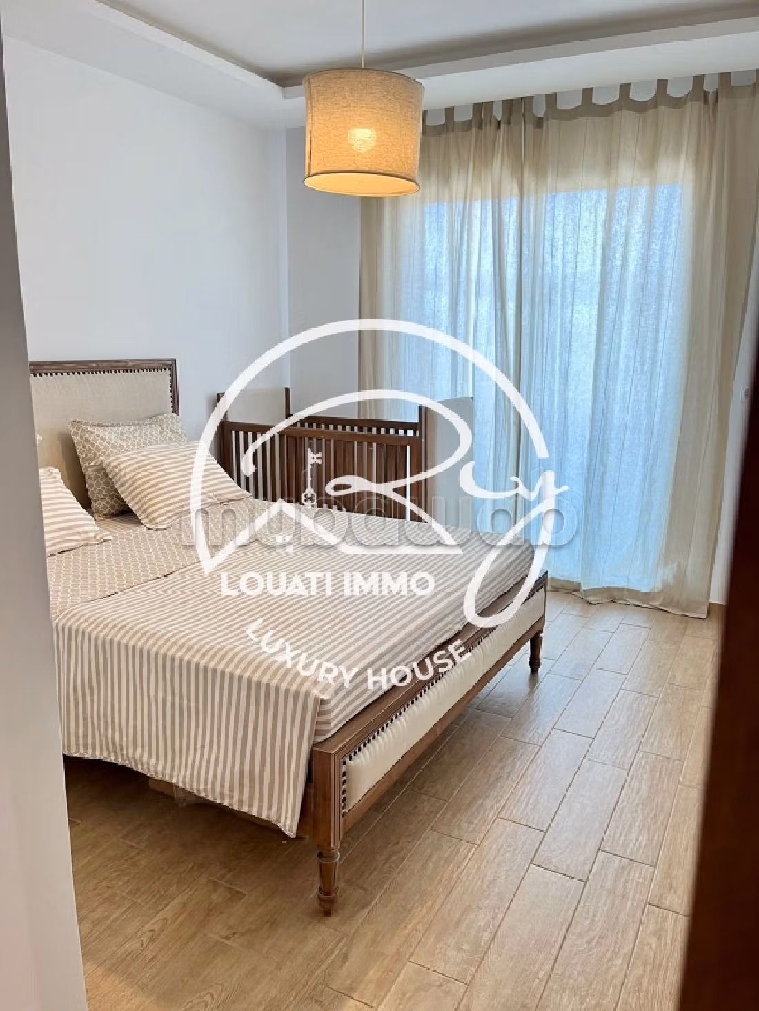 Beautiful apartment for sale in Chotrana 1. Area of 155 m². Reinforced door and central heating