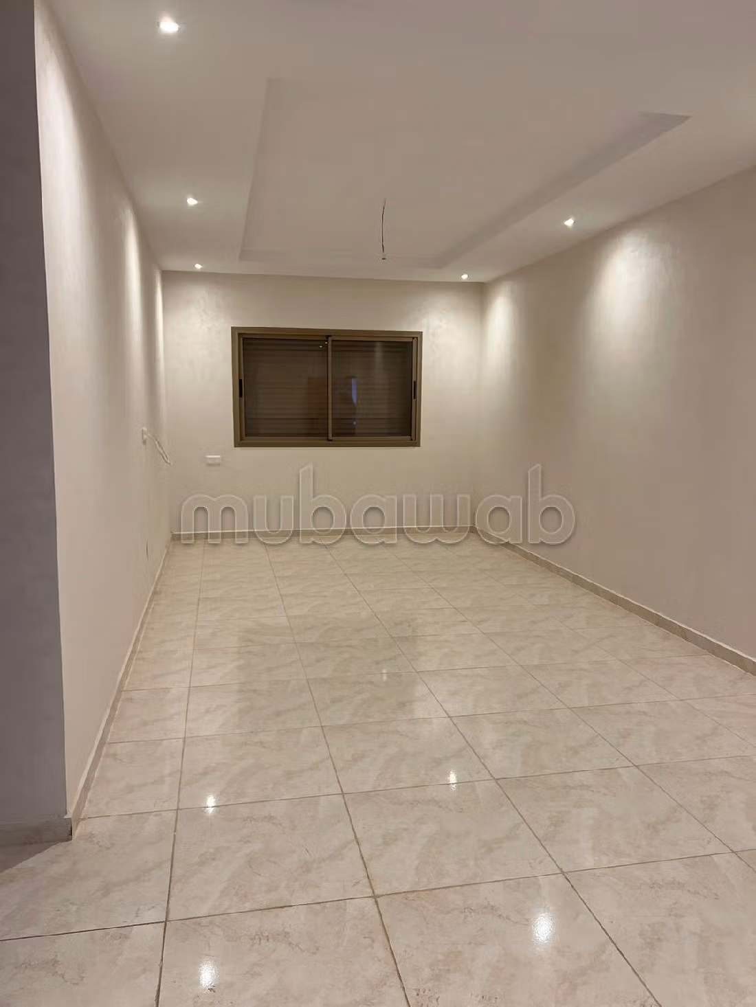 شقة للبيع ب بوليفارد ميد 6. المساحة 93 م². شرفة وحديقة. 