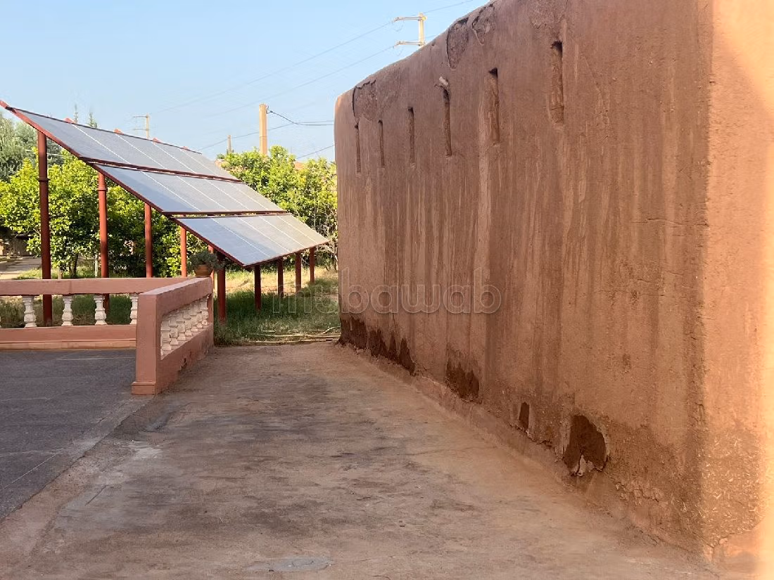 Nice farm for sale in Route de Fez. Area 1320 m². Private garage. 
