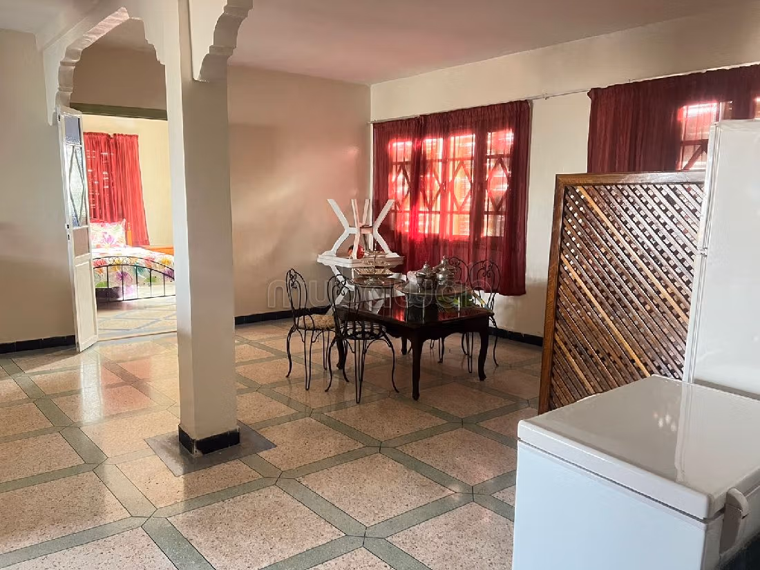 Nice farm for sale in Route de Fez. Area 1320 m². Private garage. 