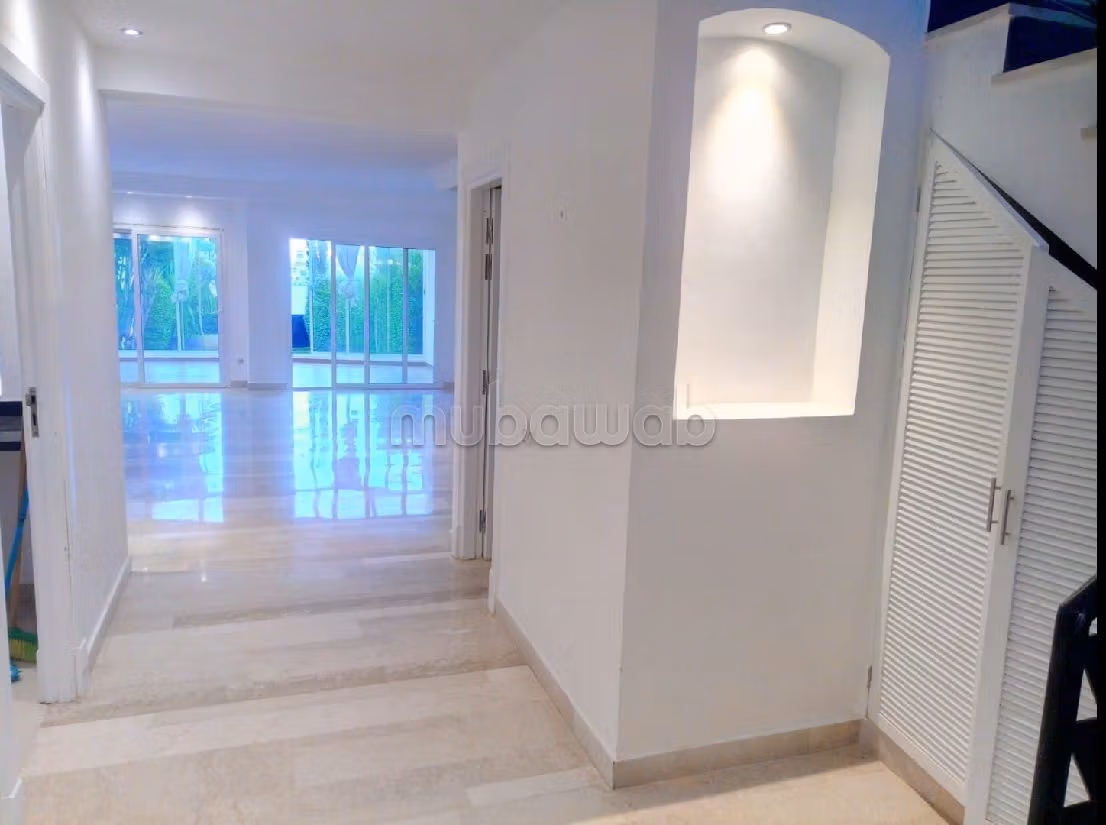 Villa de lujo en venta. 4 habitaciones. Cocina equipada. 