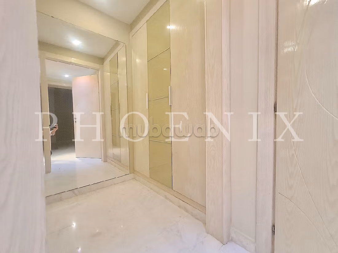 Lovely apartment for rent in Les Berges Du Lac 2. Small area 1 m². Storage unit. 