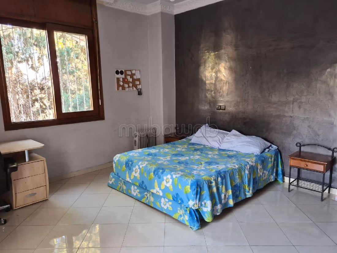 Casa di lusso in vendita a Route Immouzer. 7 ampi locali. Terrazzo e giardino.