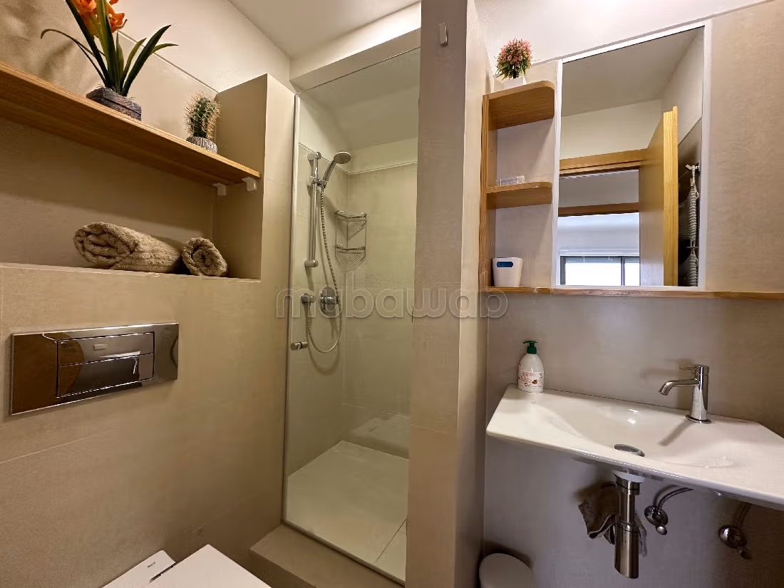 Appartements à louer à Talborjt. Superficie 100 m². Environnement calme avec vue sur la montagne, fenêtre double vitrage