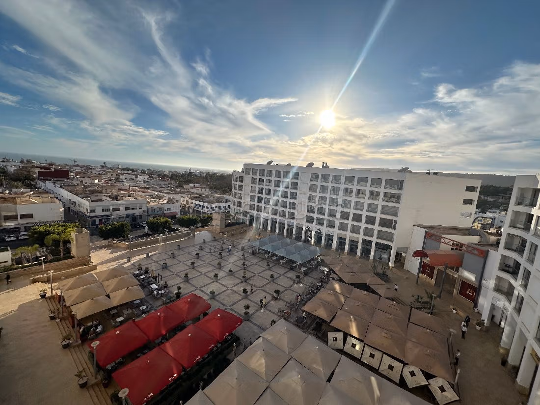 Appartements à louer à Talborjt. Superficie 100 m². Environnement calme avec vue sur la montagne, fenêtre double vitrage