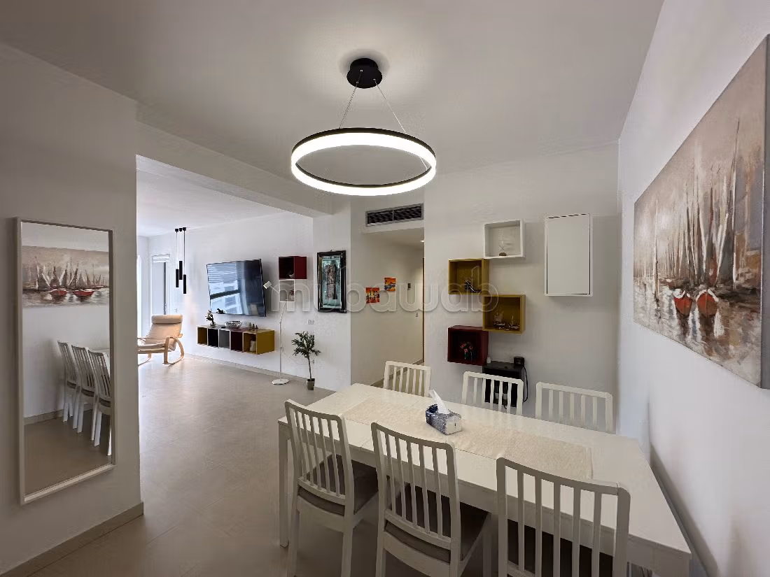 Appartements à louer à Talborjt. Superficie 100 m². Environnement calme avec vue sur la montagne, fenêtre double vitrage