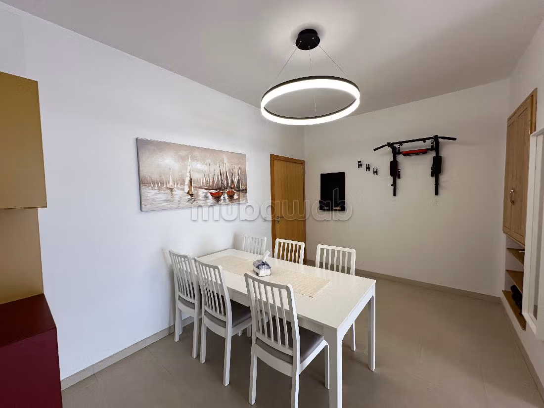 Appartements à louer à Talborjt. Superficie 100 m². Environnement calme avec vue sur la montagne, fenêtre double vitrage