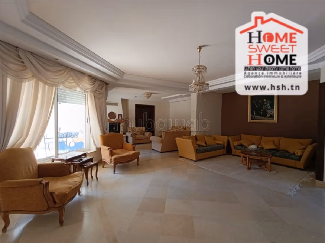 Eccezionale villa in vendita a La Soukra. Superficie totale 850 m². Garage e terrazzo. 