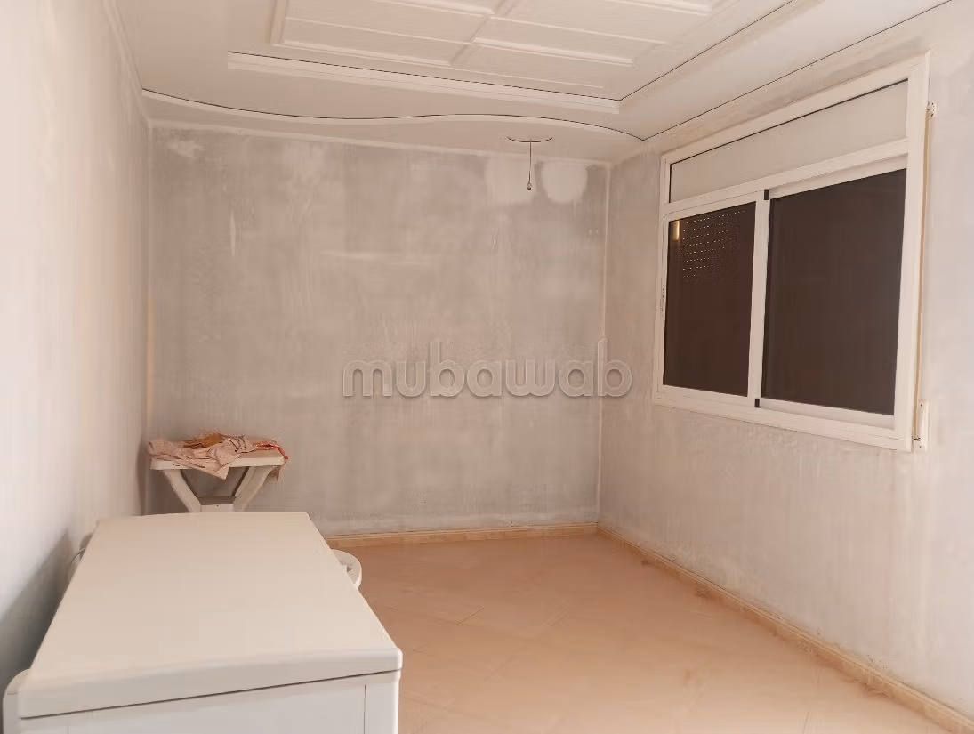 Offices for rent in Les Iris. Dimension 90 m²