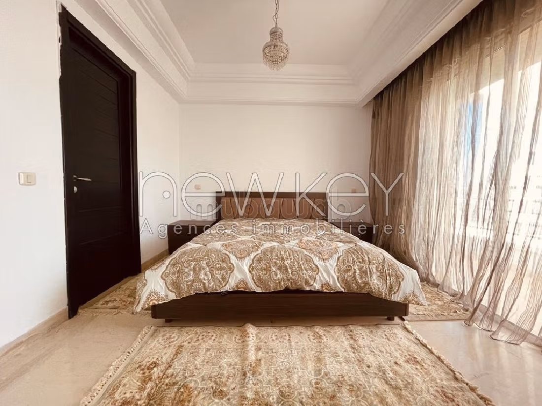 استئجار شقة ب ضفاف البحيرة 2. المساحة الإجمالية 160 م². مرآب