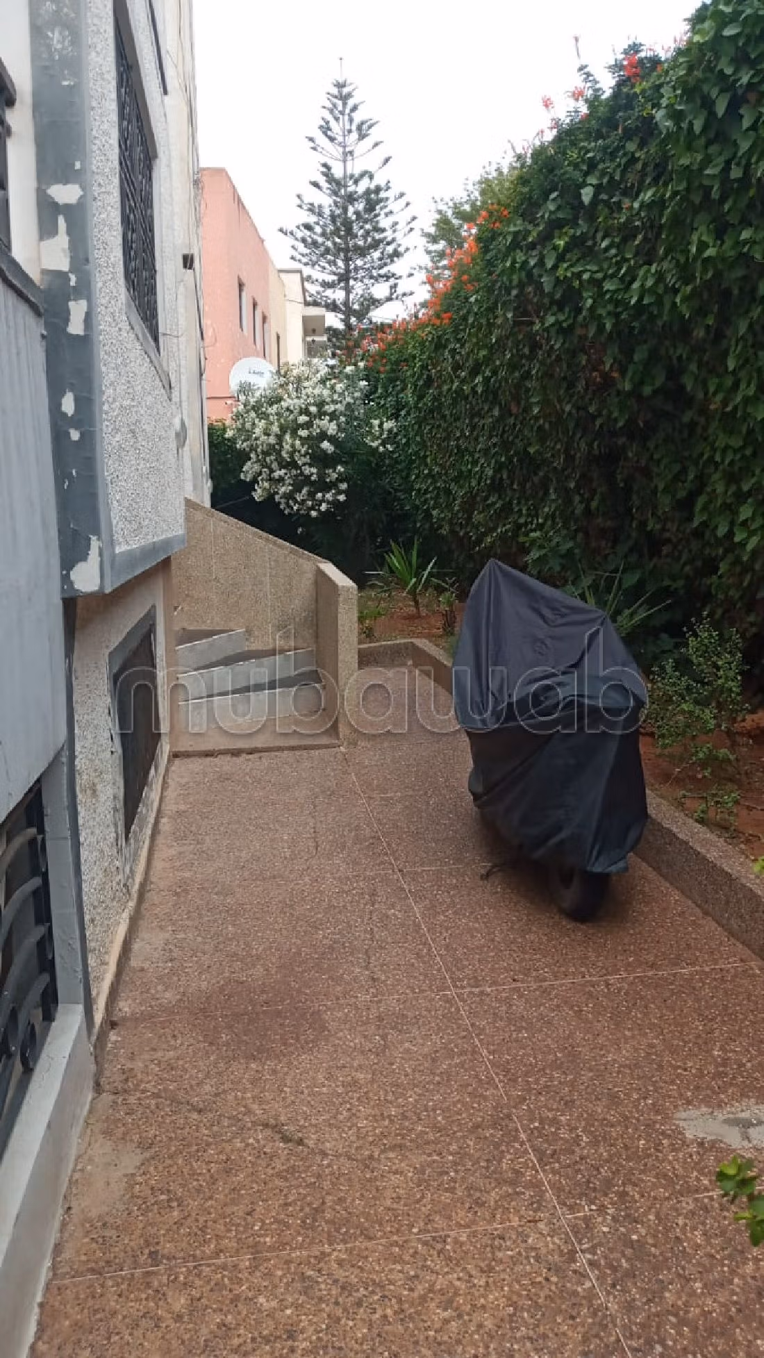 منزل فخم للبيع ب الحي الحسني. 3 قطع مريحة. مفروشة. 