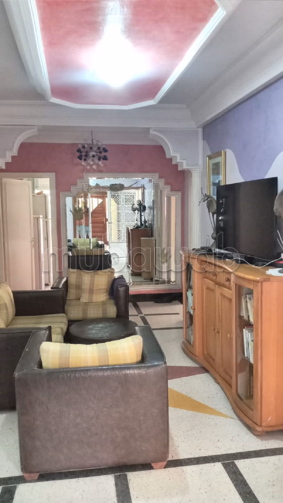 منزل فخم للبيع ب الحي الحسني. 3 قطع مريحة. مفروشة. 