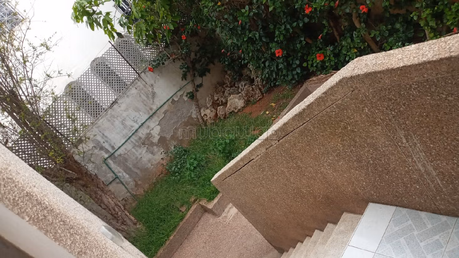 منزل فخم للبيع ب الحي الحسني. 3 قطع مريحة. مفروشة. 