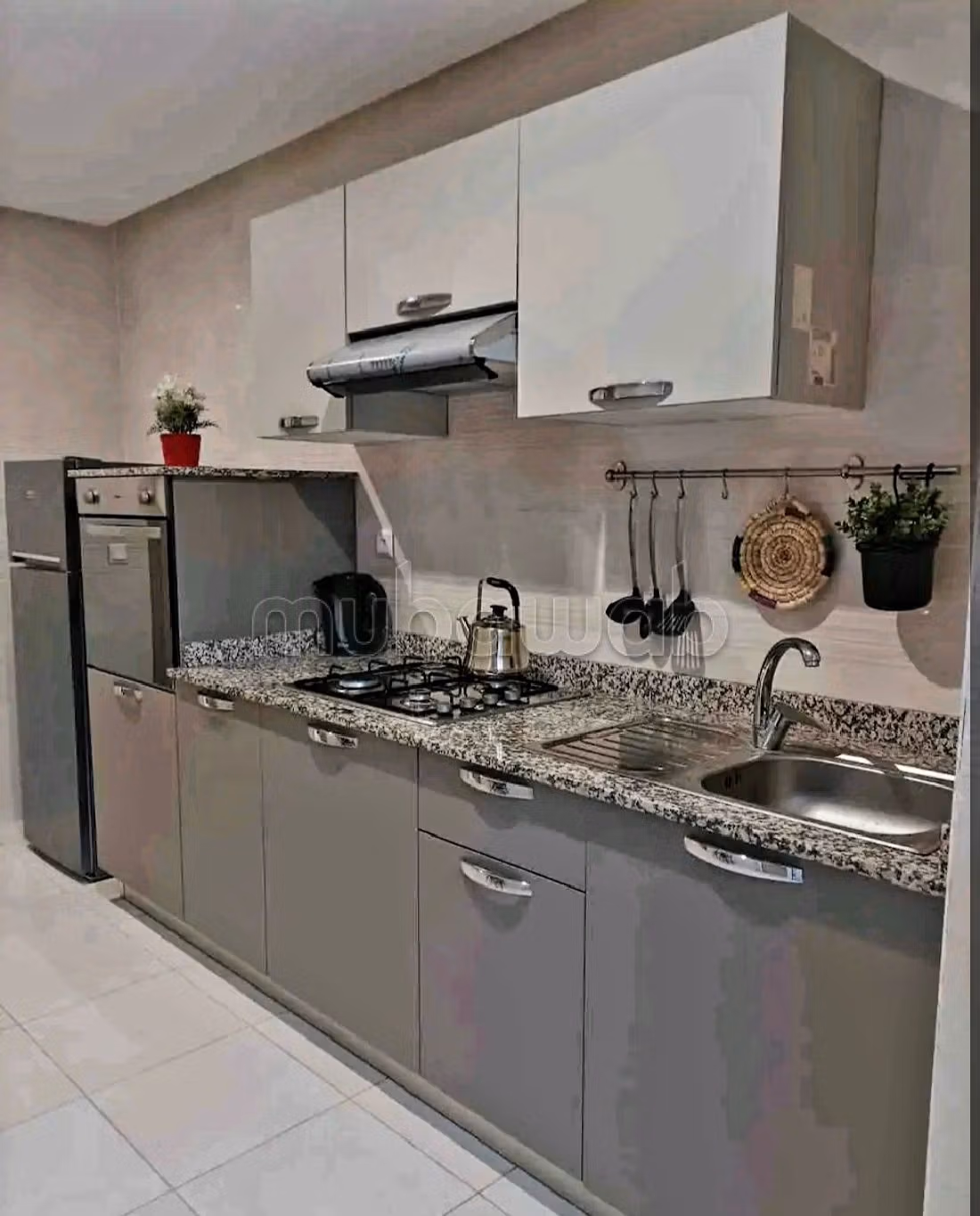 شقق للكراء ب لبريري. 2 غرف. بيئة هادئة مطلة على الجبال ، زجاج مزدوج.