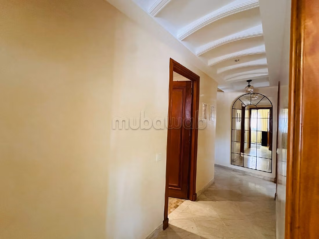 Affitto di uno splendido appartamento a Guéliz. 3 camere. arredato. 