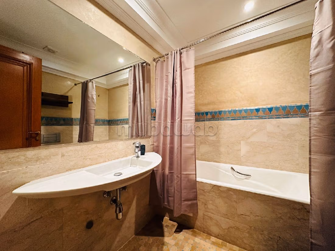 Affitto di uno splendido appartamento a Guéliz. 3 camere. arredato. 