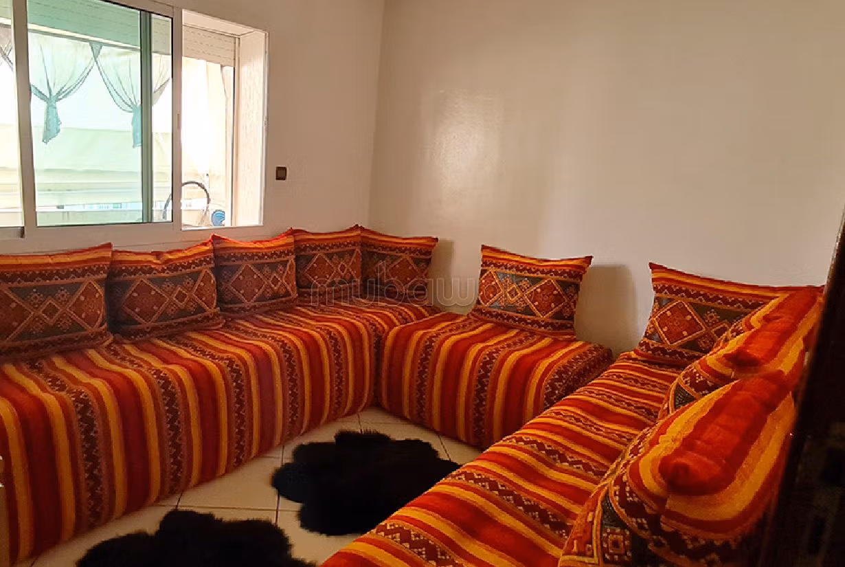 Apartment for sale in Centre. 3 lovely rooms. Satellite dish and security