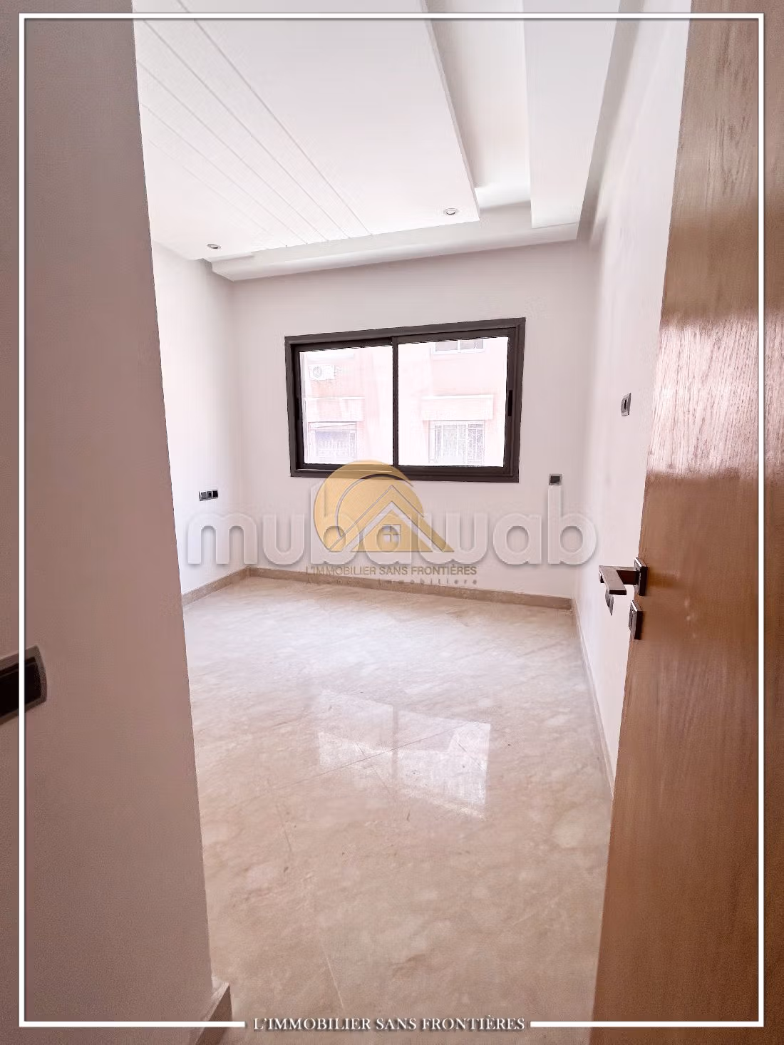 Appartement vide de 81m² à Louer, Victor Hugo