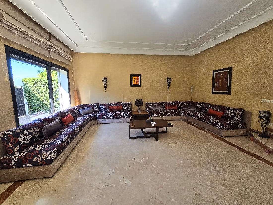 Nu te koop: villa's en luxe woningen in Harhoura. 4 Kamers. Volledig gemeubileerd