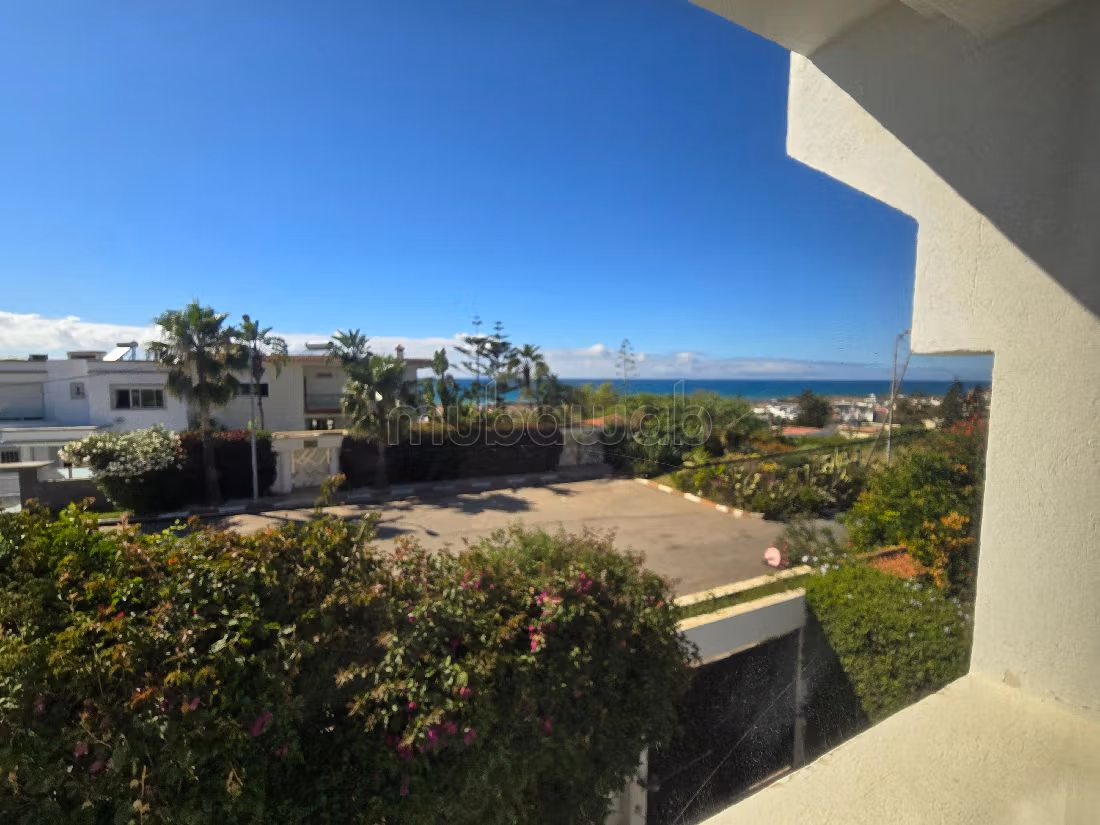 Nu te koop: villa's en luxe woningen in Harhoura. 4 Kamers. Volledig gemeubileerd