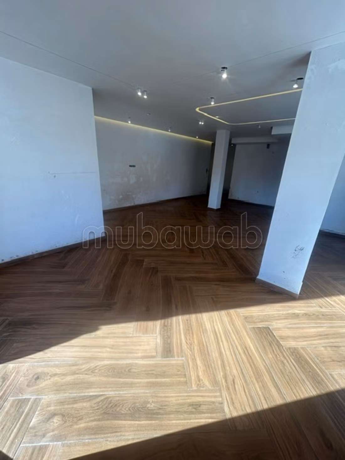 Kopen: appartementen. 3 Ruimtes. Gemeubileerd