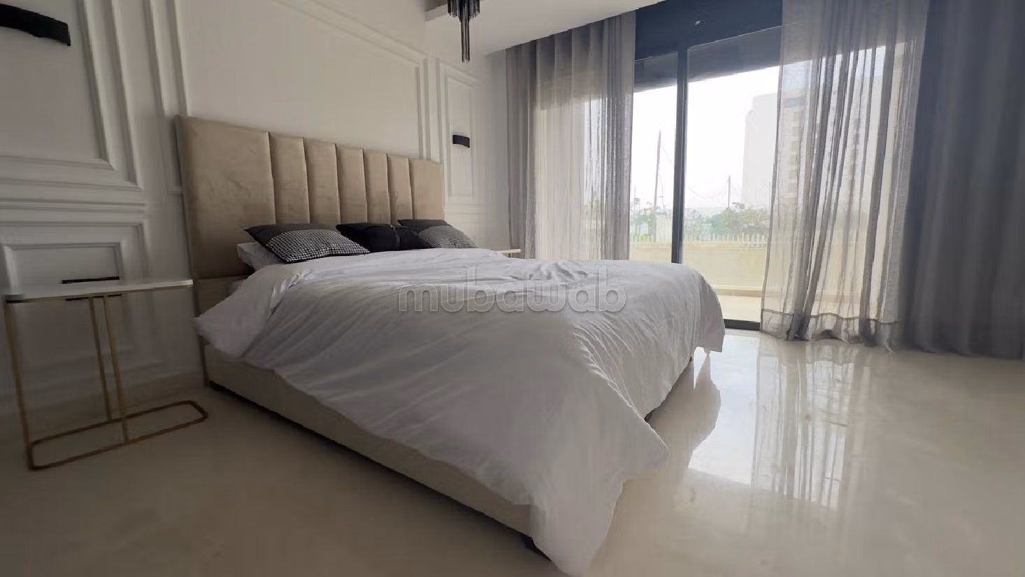 Affitto di uno splendido appartamento a Ain Diab. 4 locali spaziosi. Ammobiliato