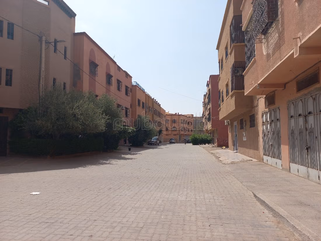 House to buy in Mhamid. 6 large living areas. Air conditioning. 