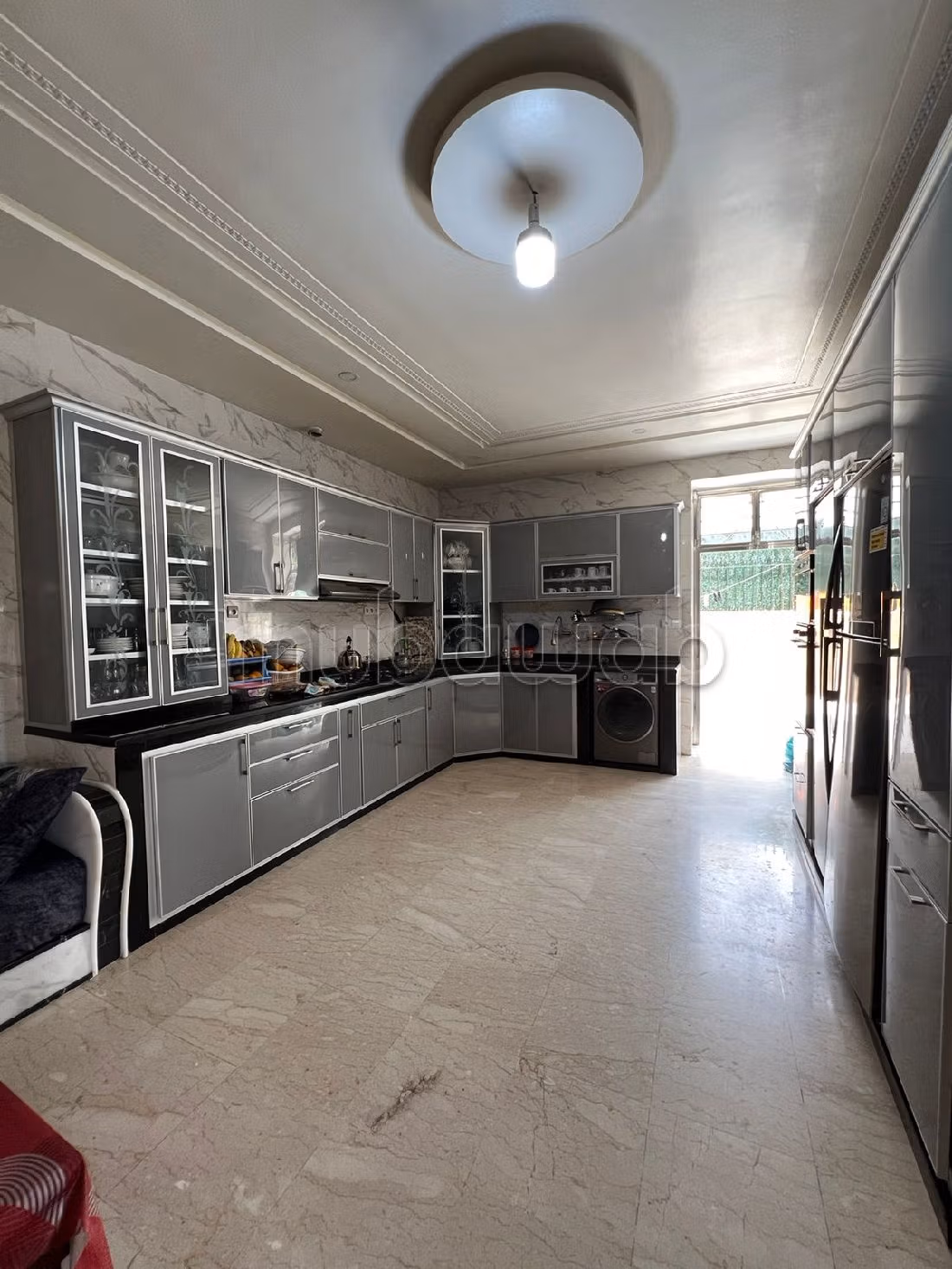 Luxury home for sale in Aïn Sebaâ. 6 rooms. Carpark and terrace. 