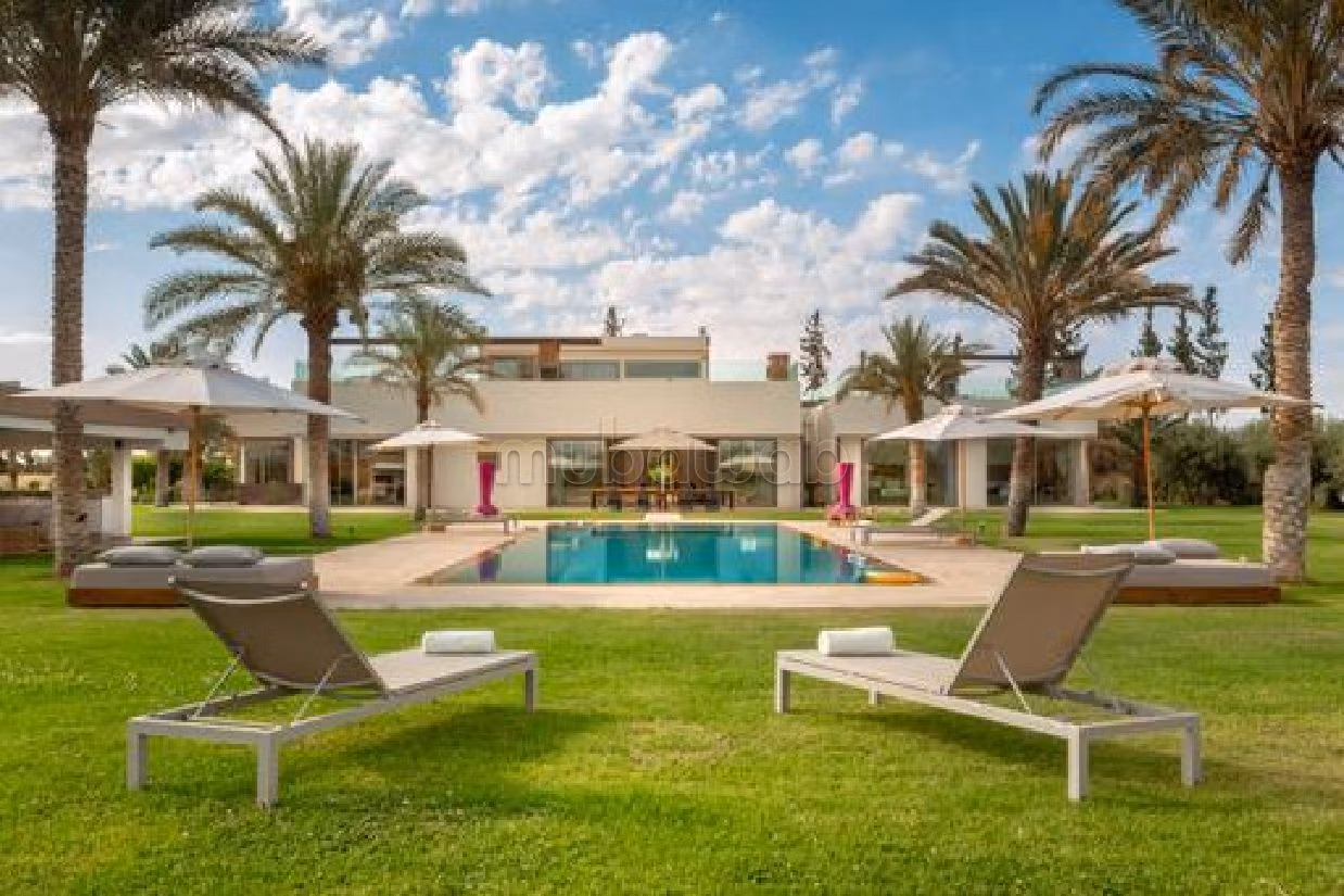 Villas y casas de lujo en alquiler en Route de l'Ourika. Pequeña superficie 400 m². Alquiler vacacional 1. 