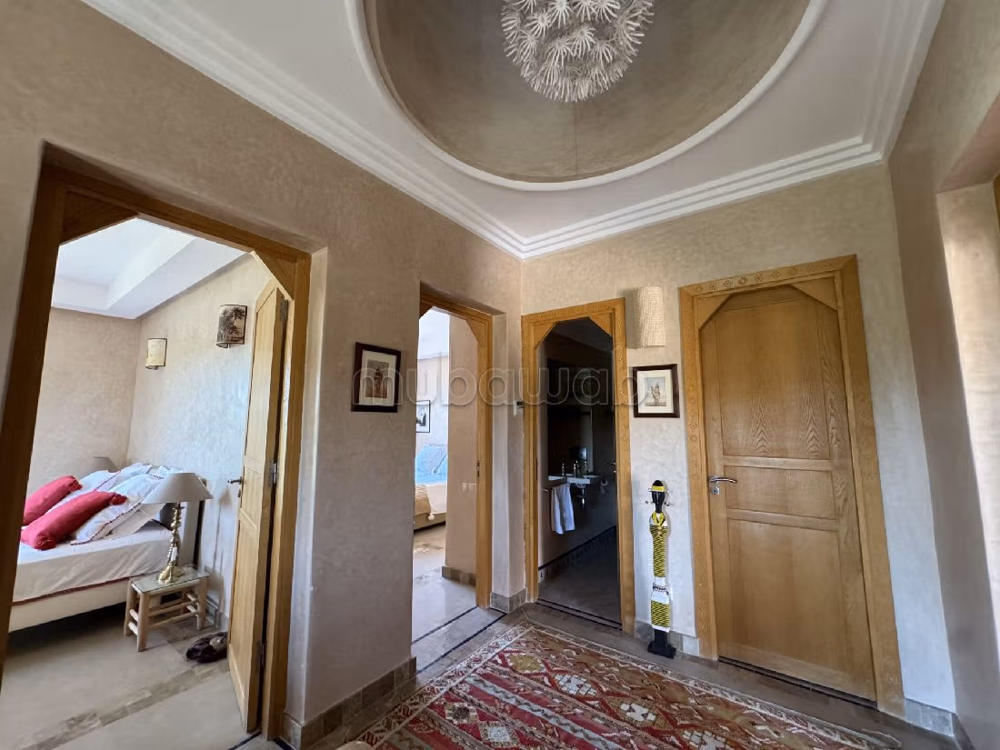 Eccezionale villa in vendita. Superficie di 230 m². Con camino e aria condizionata. 