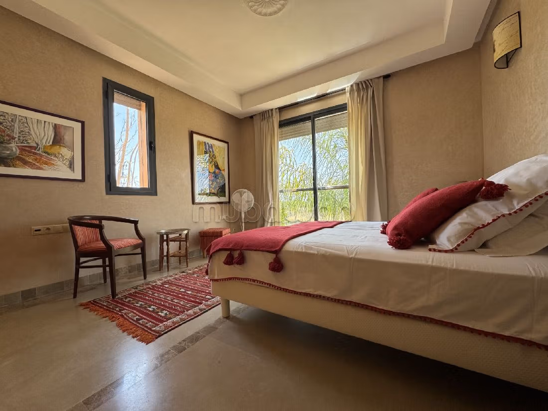 Eccezionale villa in vendita. Superficie di 230 m². Con camino e aria condizionata. 