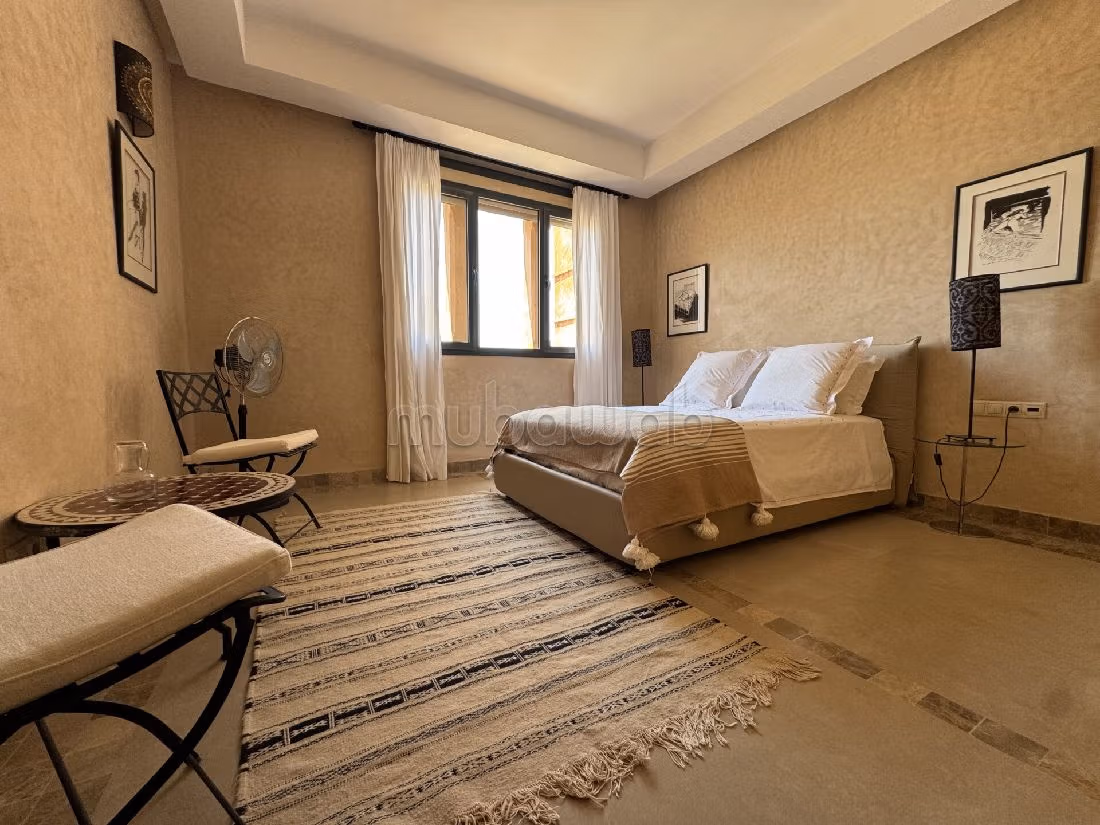 Eccezionale villa in vendita. Superficie di 230 m². Con camino e aria condizionata. 