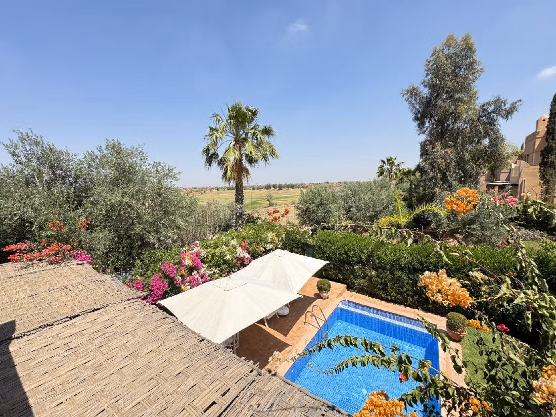 Eccezionale villa in vendita. Superficie di 230 m². Con camino e aria condizionata. 